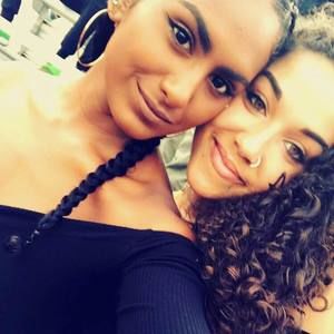 Meet your Posher, Olivia